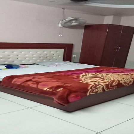 Hotel Kings, Rohtak Buitenkant foto