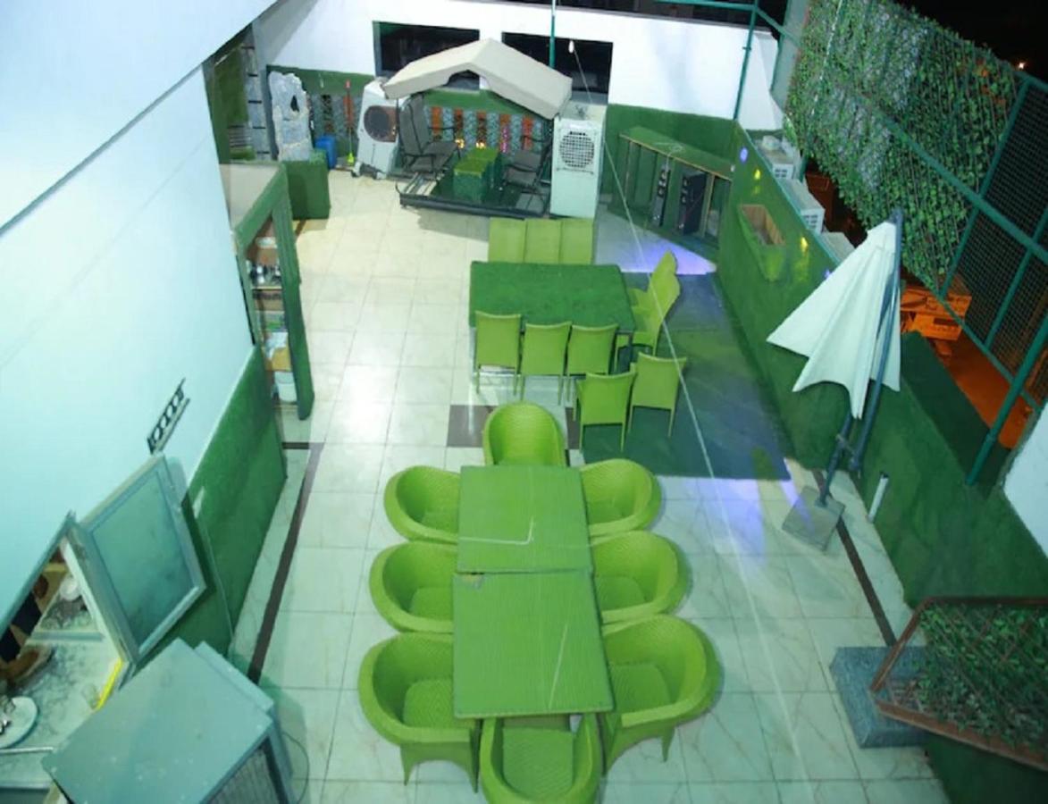 Hotel Kings, Rohtak Buitenkant foto