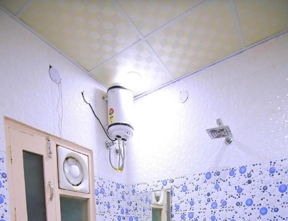 Hotel Kings, Rohtak Buitenkant foto